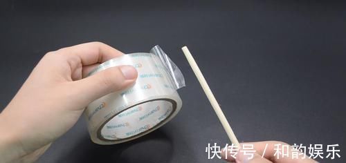 透明胶带上放一根筷子，真是厉害了，好多人还不清楚，都看看吧