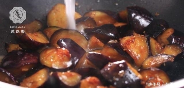 炒茄子,试试把酱油换成“它”,茄子不黑、不油,更入味!