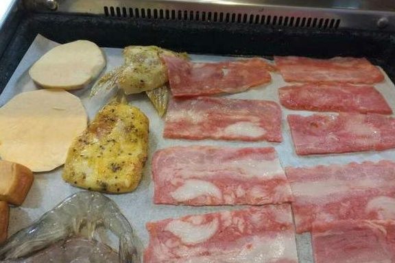 培根到底是用什么肉做的,为啥叫培根?吃了这么多年,终于知道了