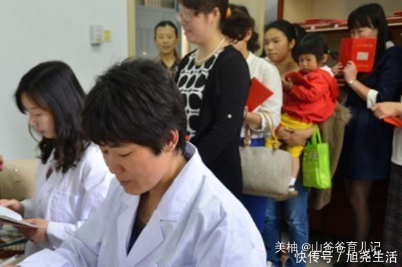 妻子怀孕看B超以为双胞胎，欣喜若狂，但孩子出生后，全家乱了套