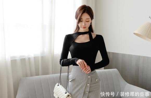 美人图鉴孙允珠：苍青雅黑圆弧镂空淑女包臀裙