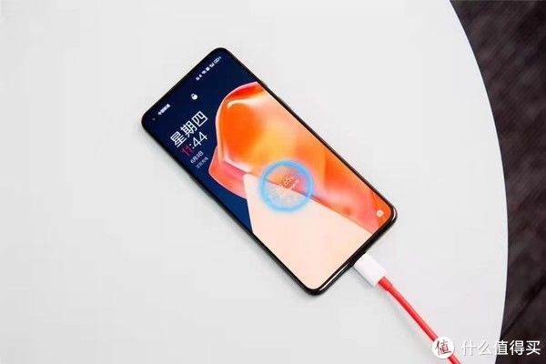 华为p40|oppo暗渡陈仓!120hz屏 骁龙888 65w,12gb 256gb版跌至3299元