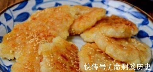苹果丁|两个苹果加三个鸡蛋,做出好吃营养的苹果饼,口感比苹果派还香!