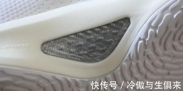 kt5|五百块双层碳板，带TPU的鞋垫，这双汤普森签名鞋不香吗！