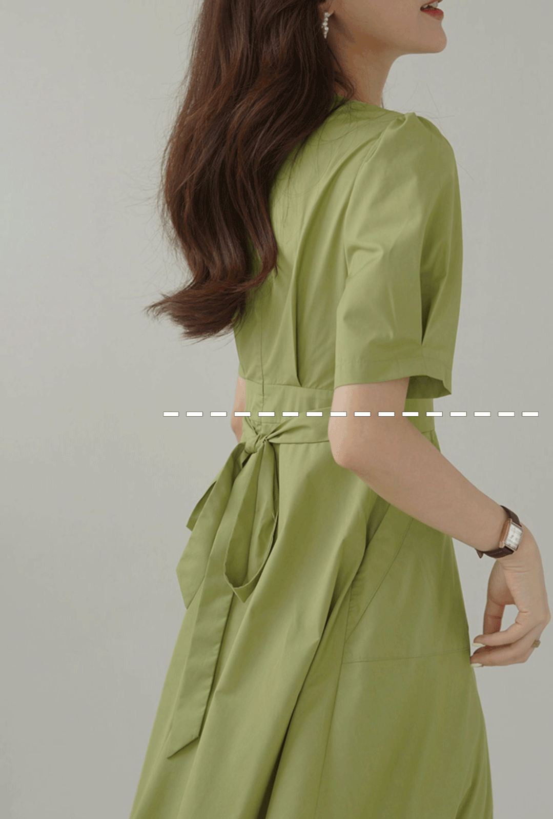 小姐姐|裙子款式太多怎么选？今夏流行穿“茶歇裙”，气质又显高