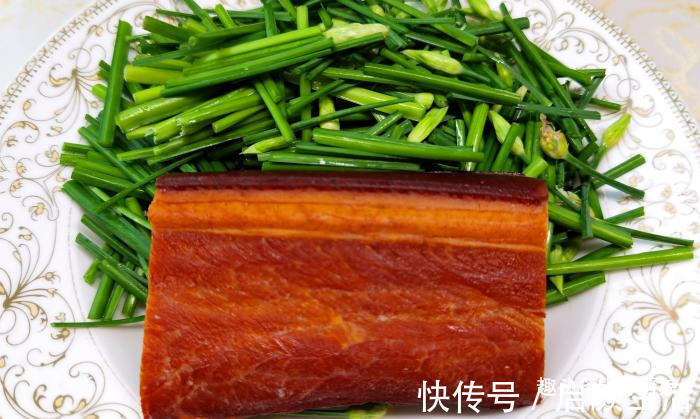 秀厨娘|入秋后，遇到此肉多囤点，放得越久吃着越香，简单一炒，太好吃了