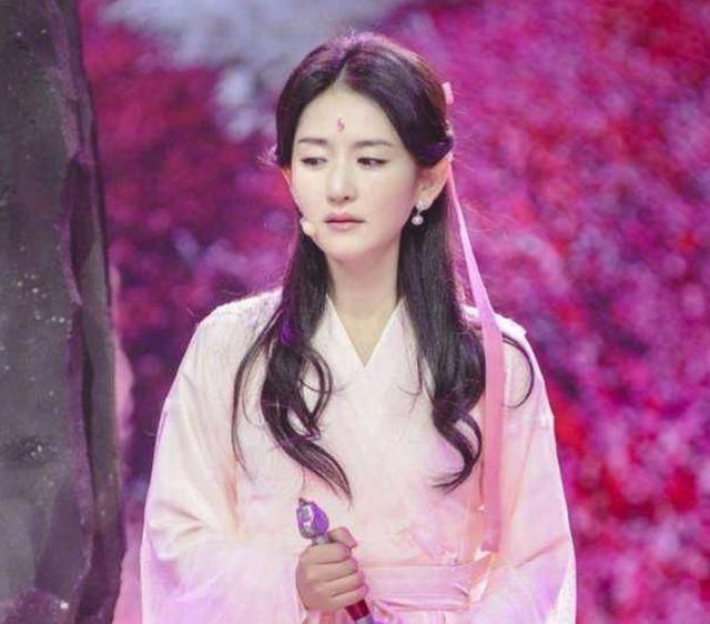 敢“玩弄”沈梦辰和她的浪姐们，《百变大咖秀》真有你的