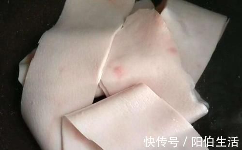 冬天，宁可不吃猪肉，也要吃它，锅中一焖鲜嫩筋道Q弹，比吃肉香