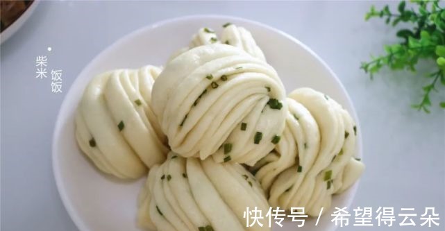 好吃|做花卷，这个方法很简单，筷子一拧一压，层次分明，香软好吃！