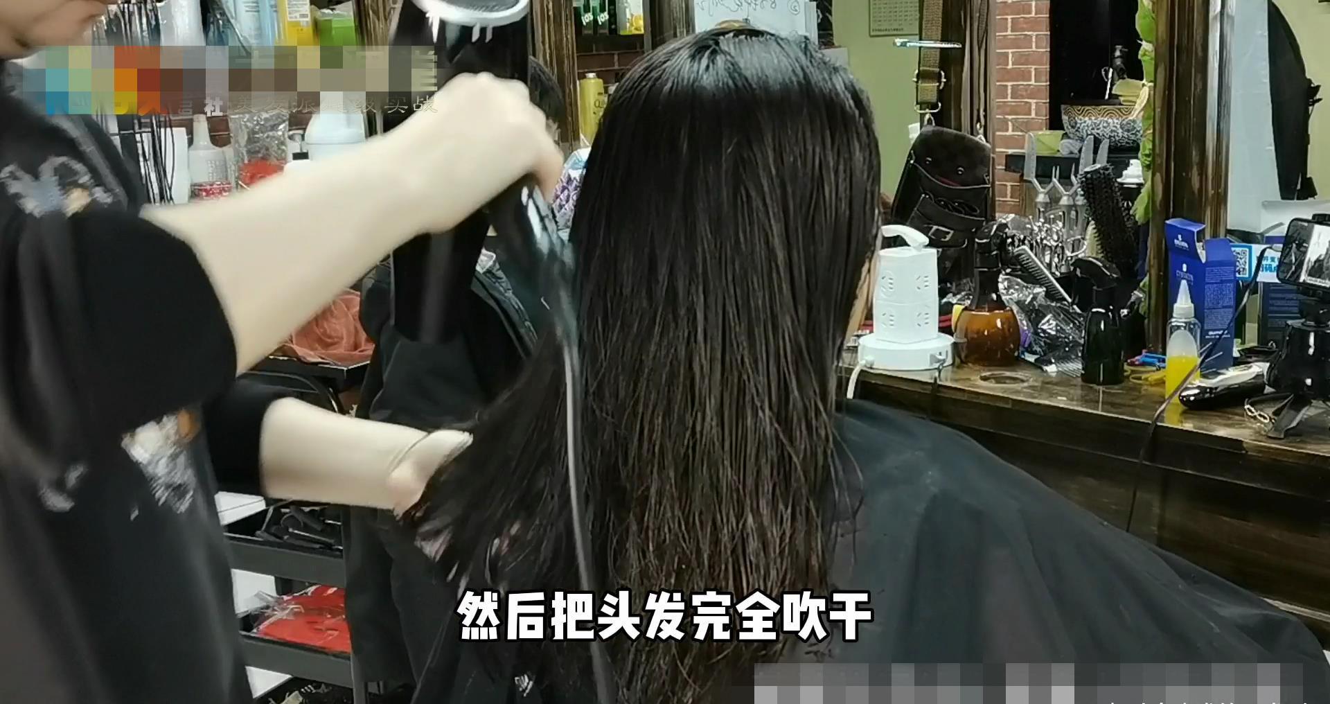 离子烫|50岁女士自来卷沙发发量多，头发抛光+抱团卷，柔软减龄又时髦