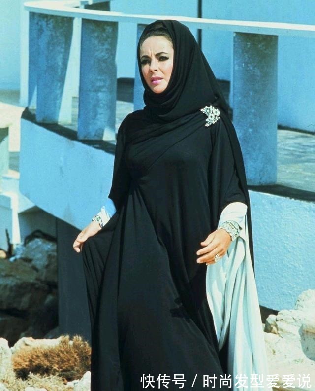 理查德!自带服装拍戏不算什么,泰勒拍电影自备珠宝,给剧组省了好多经费!