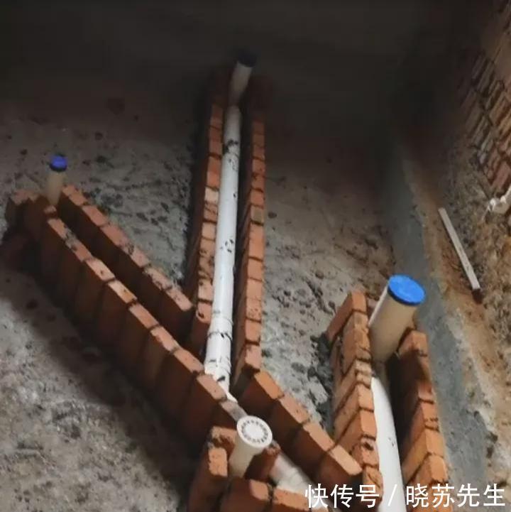 水管|水电工这样给我家布置下水管道，真的让我很满意不得不竖起大拇指