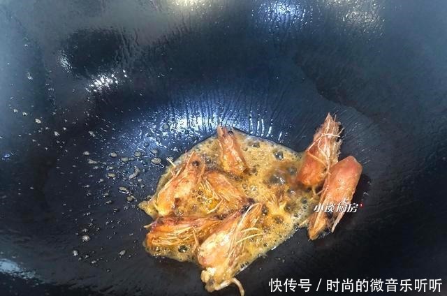 冬天要多吃萝卜,加3个鸡蛋,不炒不煎不油炸,健康营养又美味