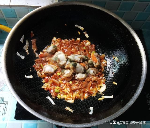 天冷,这一碗汤别错过!4样食材8分钟端上桌,汤鲜美味好喝极了