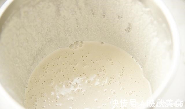 面粉|小米新吃法,加入面粉一搅拌,锅中蒸一蒸,比面包还要松软