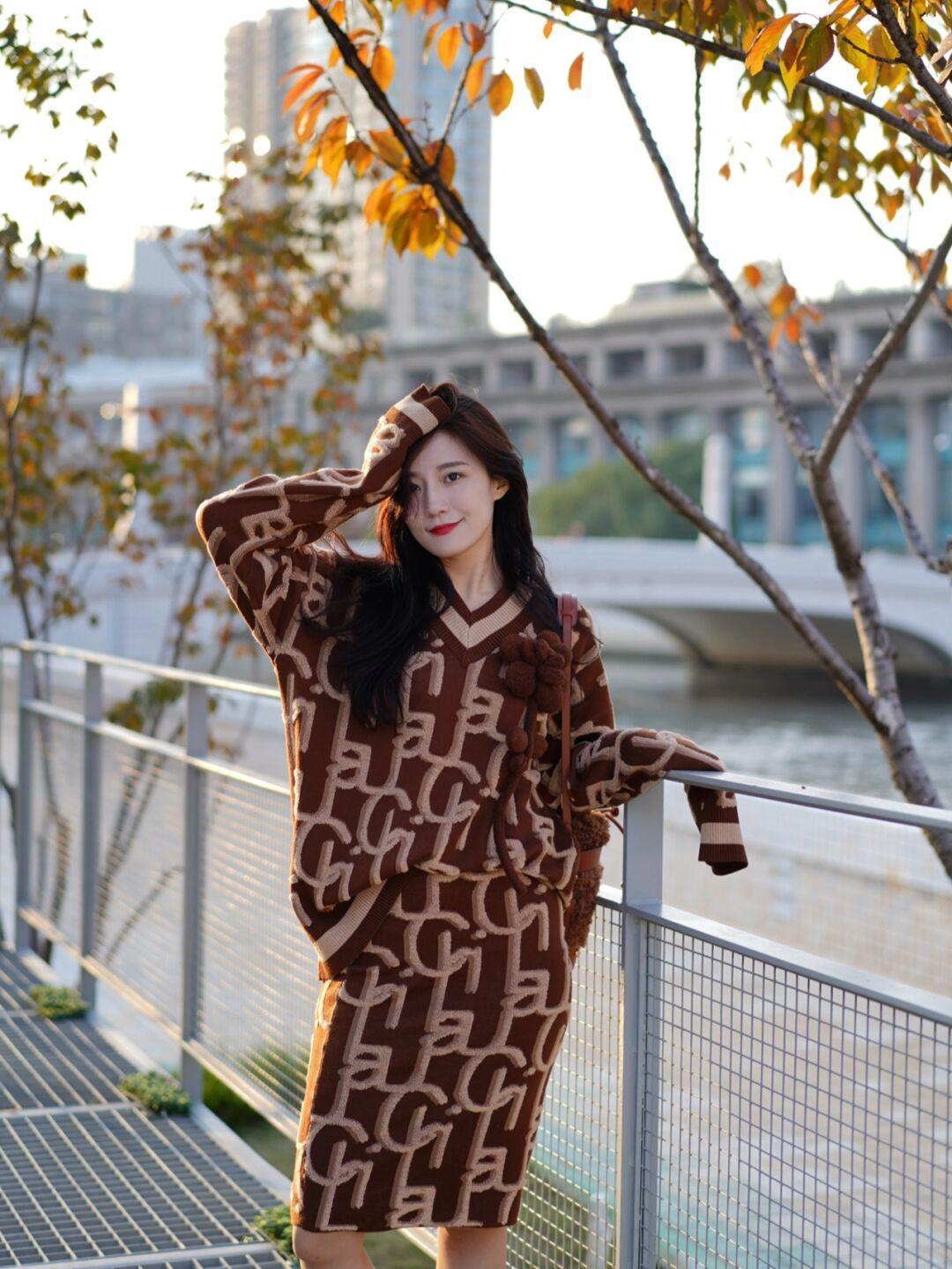 冬天|冬天怎么穿保暖又高级？看看这些“毛衣”穿搭，日常实用不挑人