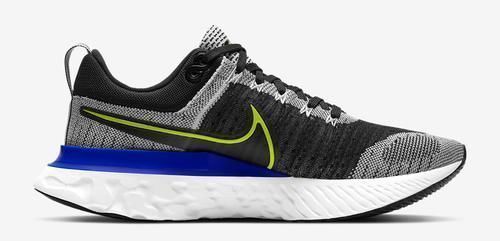 epic 出道即巅峰,这双耐克跑鞋有颜值有性能,但我劝你再等等!