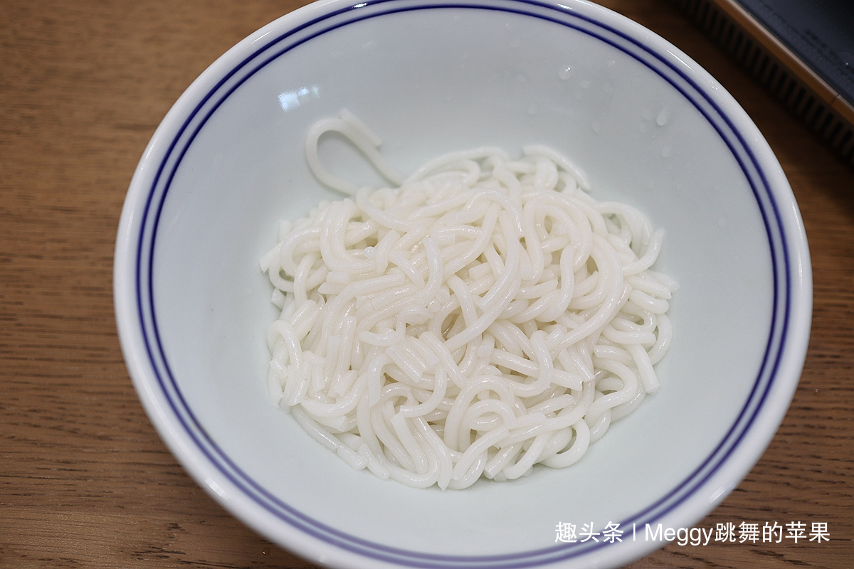 云南米线新吃法，简单营养，香辣过瘾，端上桌就秒光