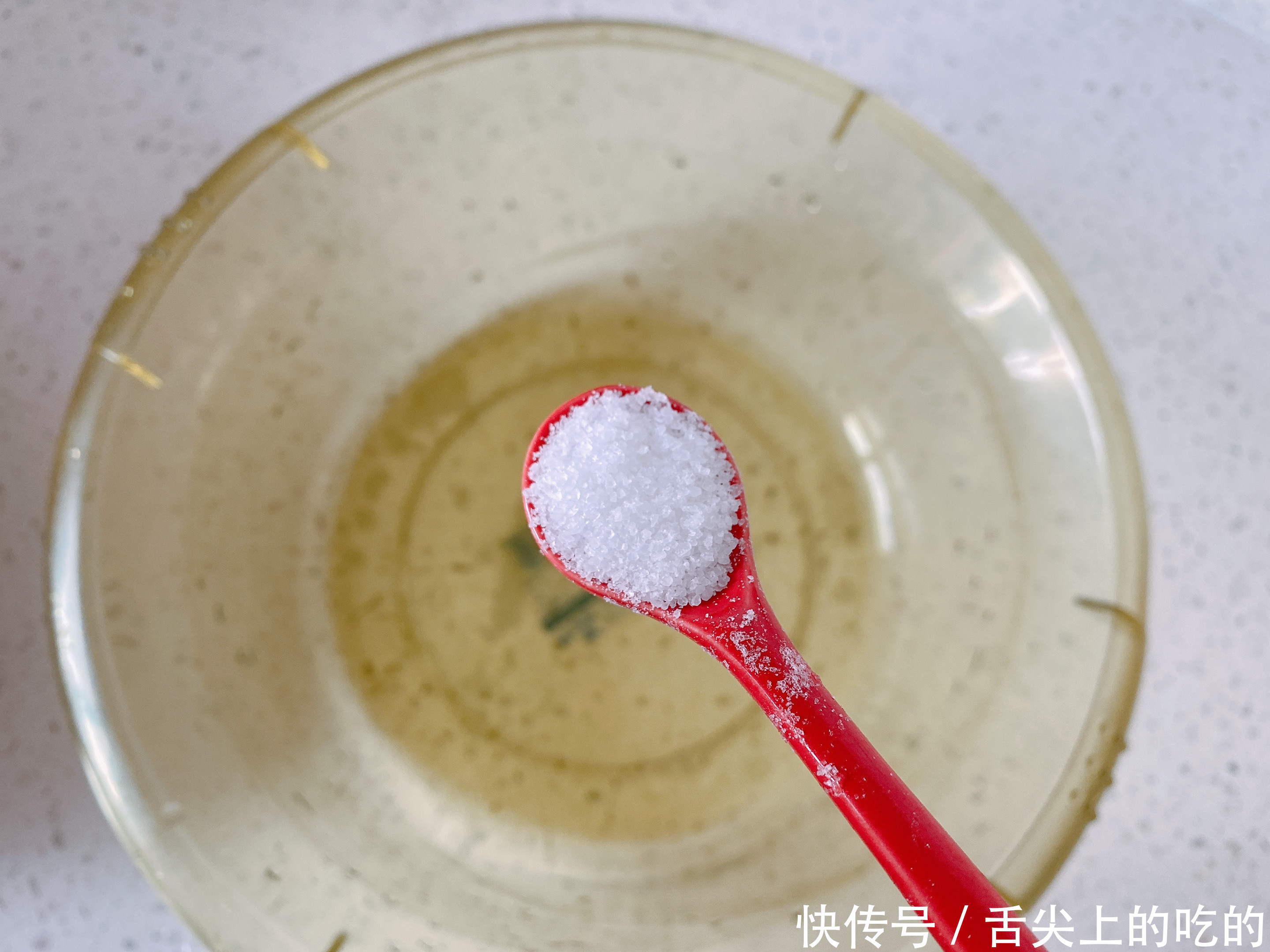 在家自制地瓜干原来这么简单,颜色不发黑香甜有嚼劲,保存时间久