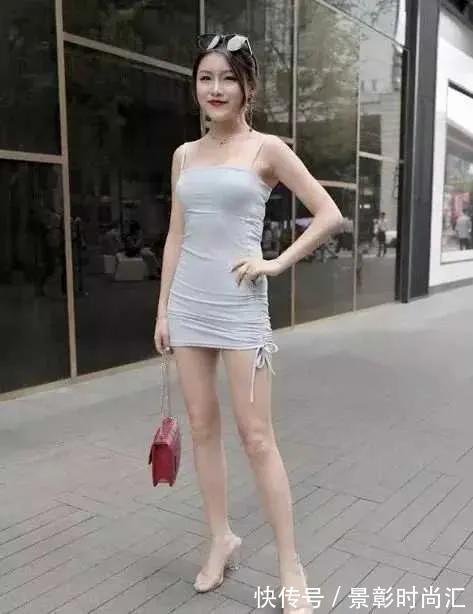 美女 难道今年流行透明高跟凉鞋吗?30位美女穿出了简约而不简单的效果