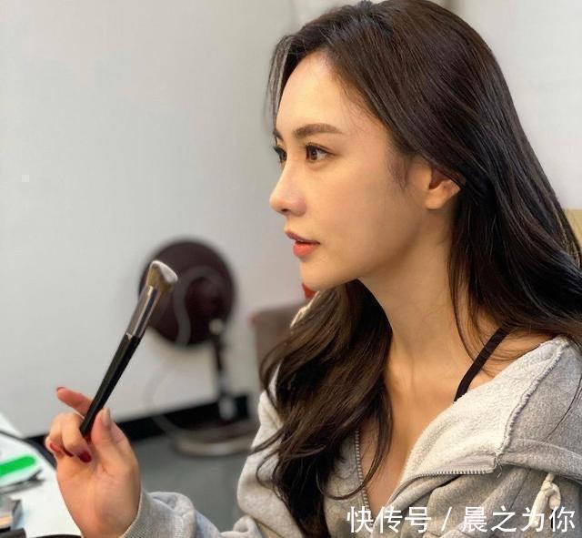 好身材|韩国美女健身教练，身材高挑曲线性感迷人，坚持运动是关键