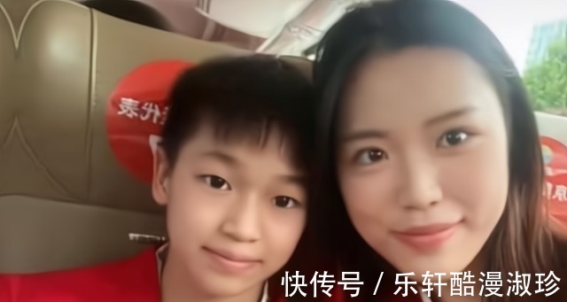 中国跳水|全红婵营业了!录制视频还没睡醒,睁大眼看“提词器”,眼袋太大