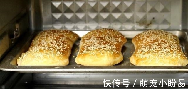 想吃烧饼不用排队买，教你在家做，咬一口直掉渣，做法简单又好吃