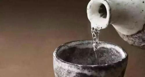 肝不好的人,少吃3种伤肝食物多喝4水,护肝排毒,肝会越来越好