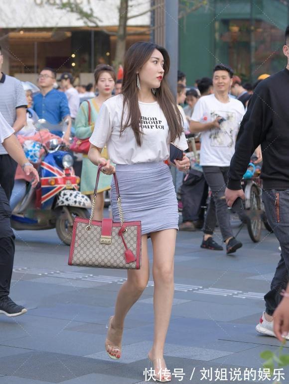 造型|这条裙子不仅造型精致,而且整体的穿着也能增添一点柔美