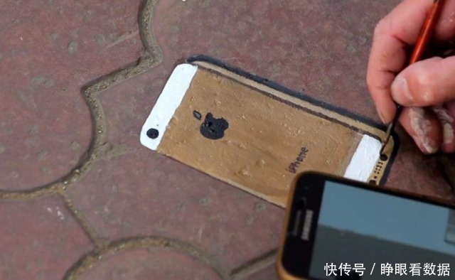 国外街头3个著名的恶作剧,因为过于逼真,好多路人都中招