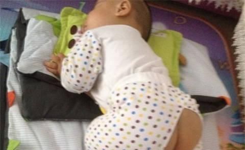 睡姿|13个月多男宝这睡姿萌翻了,看着就让妈妈又惊又笑