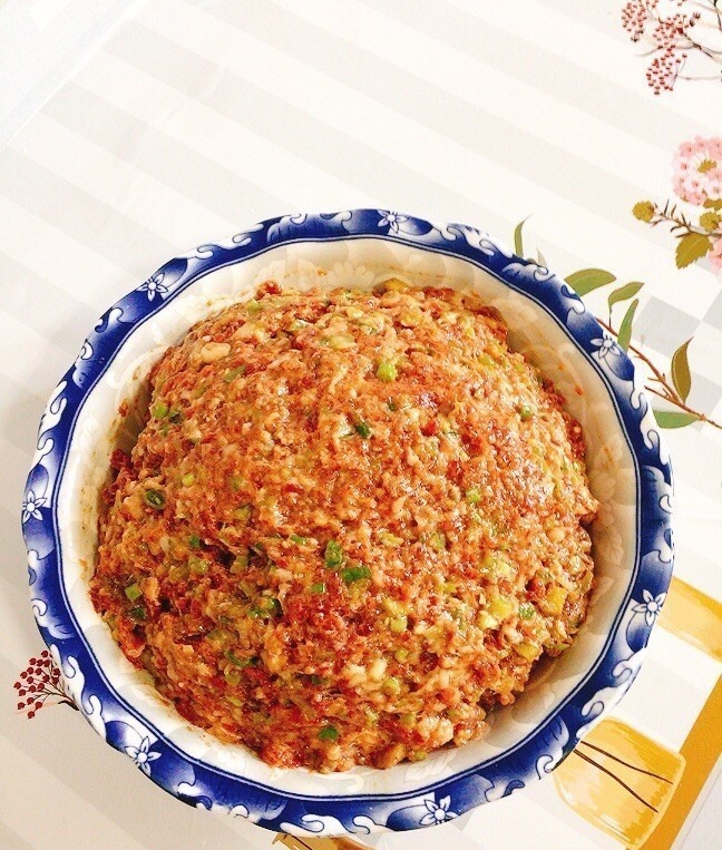 用茄子包饺子原来这么好吃,鲜美多汁还不油腻,比三鲜馅还好吃