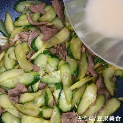 水淀粉|#少盐饮食 轻松生活#青瓜炒肉