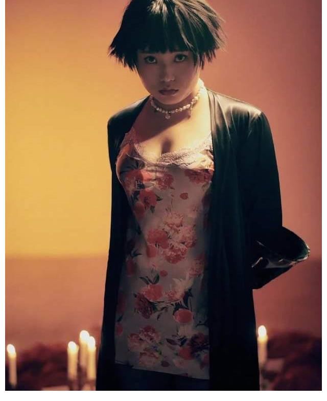 脱口秀演员李雪琴的《男人装》