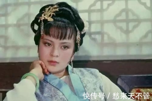 王夫人!红楼梦中养育了探春和贾环的赵姨娘,为何在贾府生活得那么委屈?