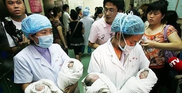 性别|90后产妇生下4胞胎,得知孩子性别后,丈夫我上辈子拯救了世界