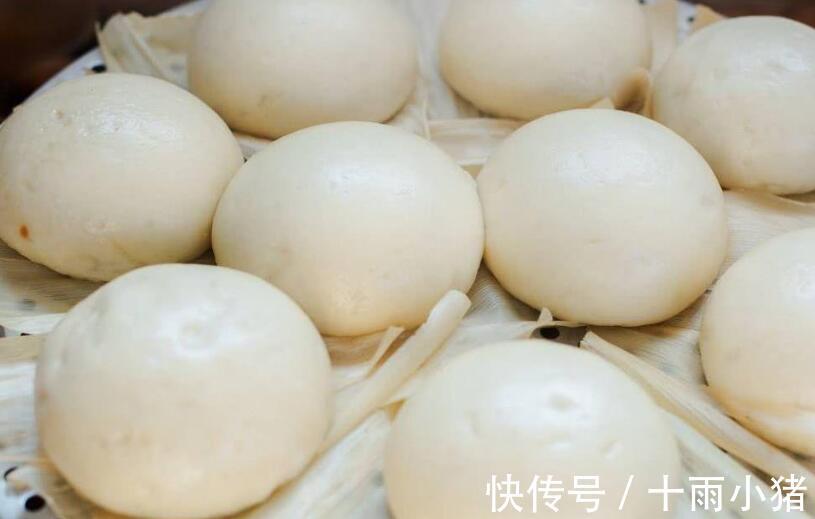发酵|蒸馒头用“热水”还是“冷水”，很多人做错了，难怪不白不蓬松！