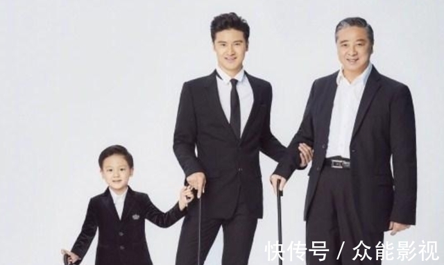 向华强|祖孙三代共用一张脸是什么样的体验?网友:遗传实在是太神奇了!
