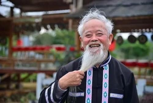 长寿之人|1000名百岁老人的调查结果,长寿之人的共性,并非运动,是这2点