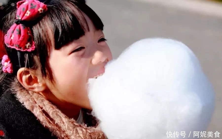 最毁女孩形象的4种食物,鸭脖子,第一个只敢偷偷吃!