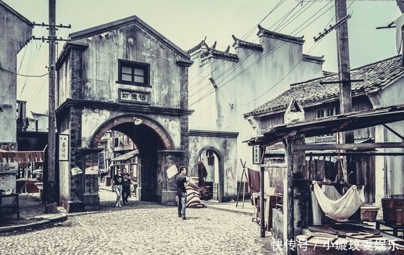 纳妾|民国新青年为爱结婚,妻子容颜老去他却几度纳妾,晚年一笑了之