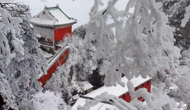 风雪|风雪武当山,仙境藏玄机!大雪封山时,道人、隐士都在干什么!
