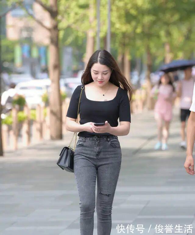 穿搭|时髦个性的瑜伽裤显得优雅大气,分外展示时髦气质,减龄美丽