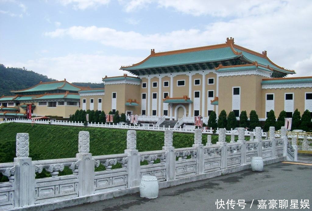 永保|为何这幅古画被乾隆题写神品,还被标注:子孙永保,值价二百金