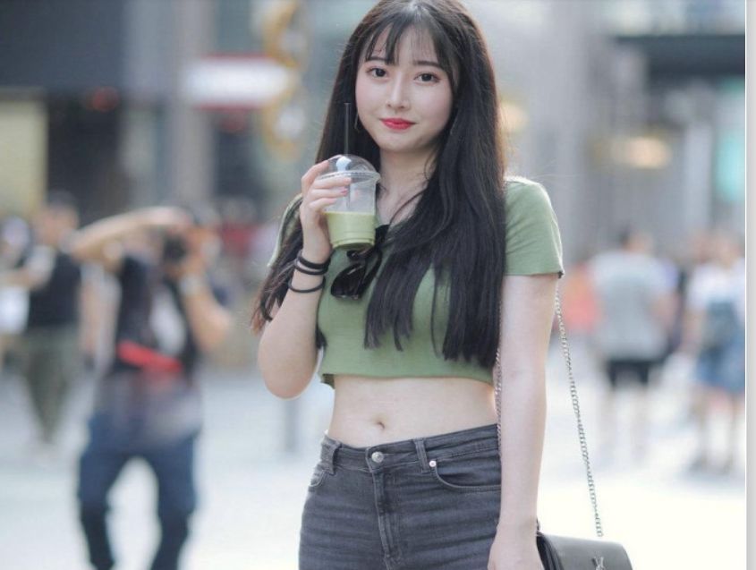 小姐姐甜美可爱的长相,还有灵动的眼睛