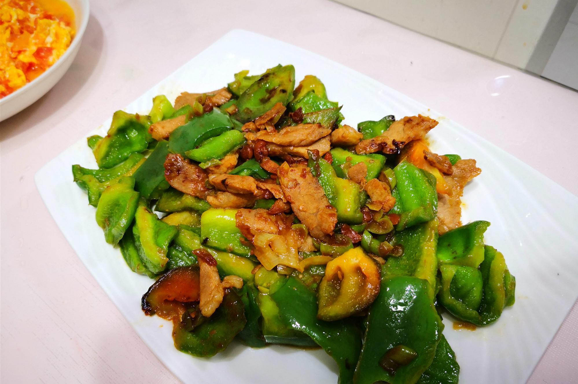 晒晒媳妇做的早餐，营养丰富又解馋，做法却很独特，很多人没吃过