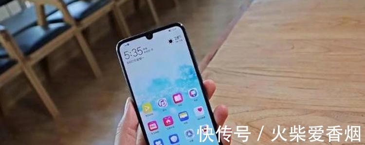 华为nov“华为Nova5i手机”和“vivo Z5x手机”对比，那一款更值得入手！