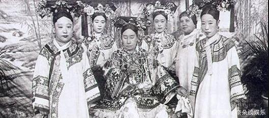 人都没|皇帝下葬后,最后那位工匠该怎么出来孙殿英说出答案