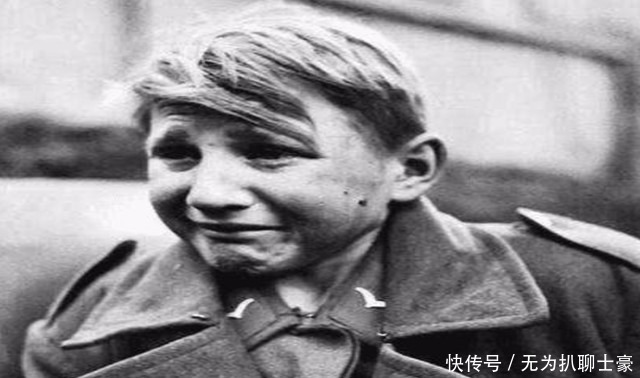 二战|二战童子军被俘,美国大兵给他选择死法,结果男孩说4字活了下来