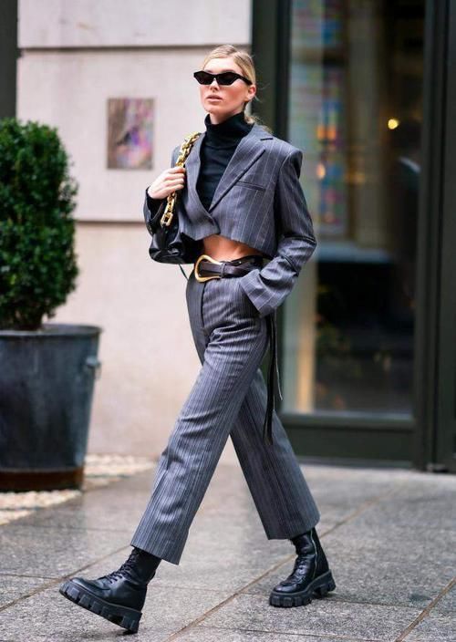 靴子别买太多,今年秋冬有这4双就够了,保暖时髦,还不易撞鞋